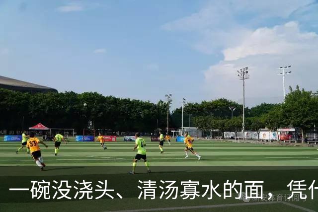 一碗没浇头、清汤寡水的面，凭什么让南京人吃一百年都不腻？